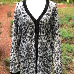 Ann Taylor Snow Leopard Print Cardigan Sweater Size L Oversized Long Button Down
